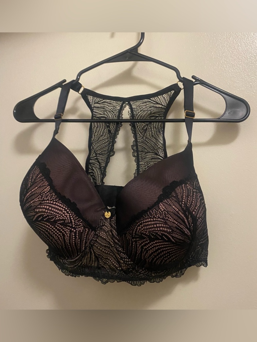 Essential Bodywear Womens Bra 40D Black Lace & Pink Push Up Padded Underwire